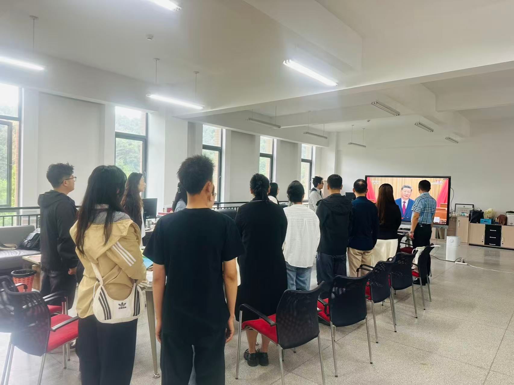 大会还对全国优秀共产党员